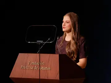 La princesa Leonor llama a "salir de la trinchera" y volver "al respeto por quienes piensan diferente" La princesa Leonor llama a "salir de la trinchera" y volver "al respeto por quienes piensan diferente"