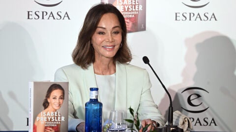 Isabel Preysler durante la presentación de sus memorias 'Mi verdadera historia', a 22 de octubre de 2025, en Madrid (España). FAMOSOS;LIBRO;MEMORIAS José Oliva / Europa Press 22/10/2025