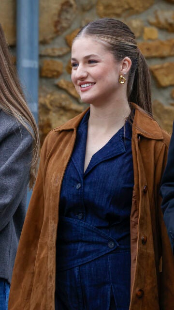 El look otoñal de la princesa Leonor en Valdesoto, Premio Pueblo Ejemplar 2025