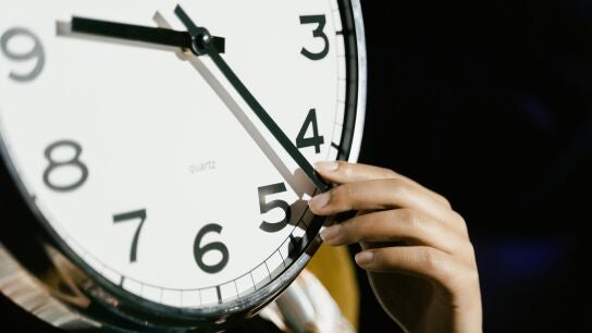 Cambio de hora de octubre 2025: c&oacute;mo afecta el horario de invierno en Espa&ntilde;a