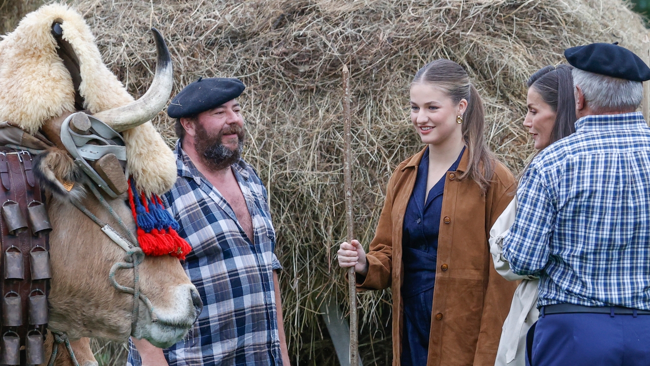 La Princesa Leonor asume el protagonismo en su llegada a Valdesoto para entregar el Premio al Pueblo ejemplar