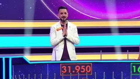Alex, concursante de La ruleta de la suerte noche Alex, concursante de La ruleta de la suerte noche