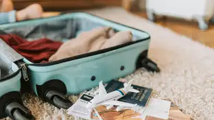 Una joven británica se va de viaje con amigas a Turquía y despierta con acento tailandés tras sufrir un derrame cerebral Una joven británica se va de viaje con amigas a Turquía y despierta con acento tailandés tras sufrir un derrame cerebral