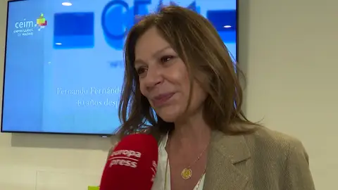 Nuria González respondiendo a los medios Nuria González respondiendo a los medios