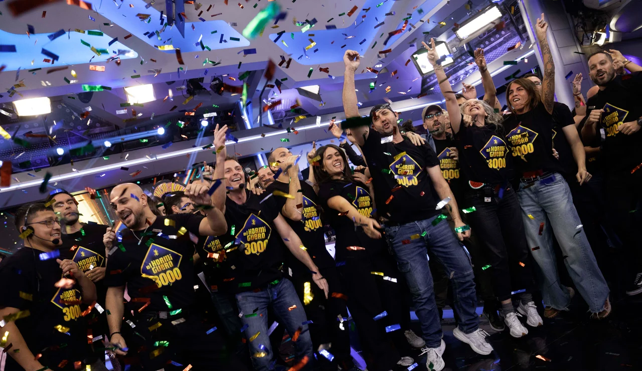 Una performance única: El Hormiguero homenajea a todo su equipo en su programa 3.000