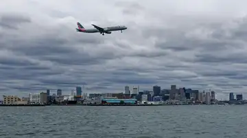 Avión en los cielos de Boston Avión en los cielos de Boston