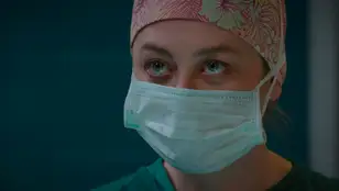 Una vida en sus manos y el hospital a oscuras: Bahar se enfrenta a su mayor desafío esta noche en Renacer
