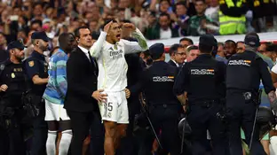 Jude Bellingham, en el Clásico del Santiago Bernabéu Jude Bellingham, en el Clásico del Santiago Bernabéu