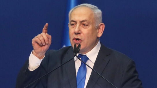 (Foto de ARCHIVO)FILED - 03 March 2020, Israel, Tel Aviv: Israeli Prime Minister Benjamin Netanyahu delivers an address. Photo: Ilia Yefimovich/dpa03/03/2020 ONLY FOR USE IN SPAIN