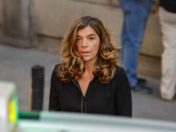 Xandra Falc&oacute; por la calle