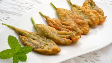 Crespillos con miel, la receta crujiente, dulce y natural de Karlos Arguiñano