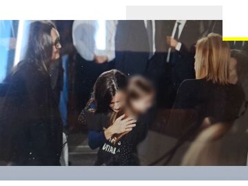 La reina con la hija de Ana Coll