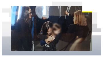 La reina con la hija de Ana Coll