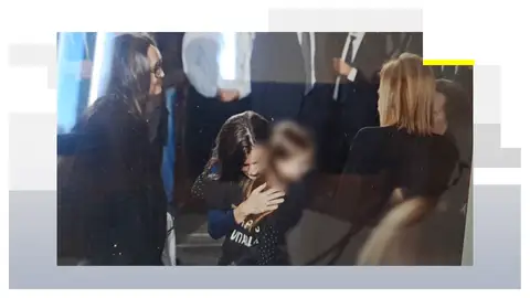 La reina con la hija de Ana Coll La reina con la hija de Ana Coll