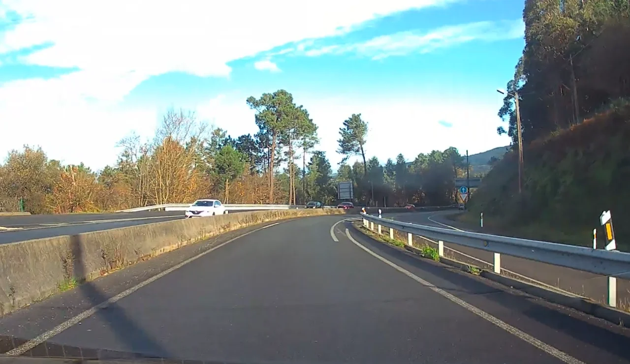 Una autovía española baja su límite a 70 km/h: así es la nueva prueba piloto de la DGT