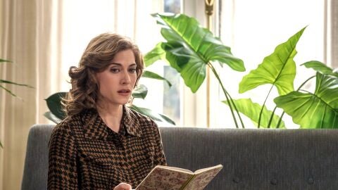 Avance semanal de Sueños de libertad: Cloe, la representante de Brossard,  llega a la colonia