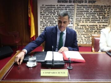 Pedro Sánchez en la comisión del Senado