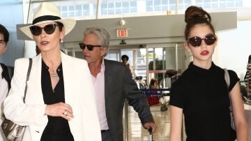 Catherine Zeta-Jones con su hija Carys Catherine Zeta-Jones con su hija Carys