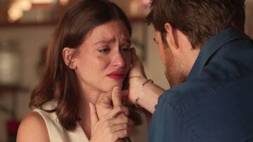 Amanda se rompe ante César tras descubrir la mentira de su padre  Amanda se rompe ante César tras descubrir la mentira de su padre