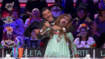 Jorge Fernández imita a la perfección a la niña del exorcista: “Mira lo que ha hecho la guarra de tu hija” Jorge Fernández imita a la perfección a la niña del exorcista: “Mira lo que ha hecho la guarra de tu hija”