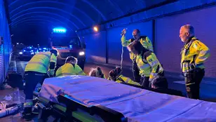 Una joven de 24 años, en estado grave tras caer de una bicicleta en el túnel de Santa María de la Cabeza en Madrid