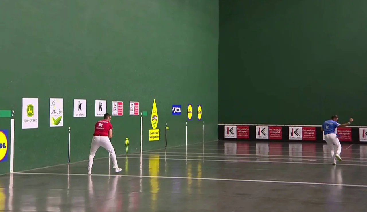 Nuevo enfrentamiento en Frontón: Peña II y Bakaikoa, desde el Frontón Bizkaia, este domingo en Mega.