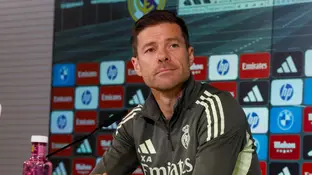 Xabi Alonso, en rueda de prensa Xabi Alonso, en rueda de prensa