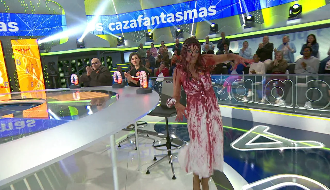 Carrie, más viva que nunca gracias a Lucía Hoyos… ¡bailando la sintonía de ‘Cazafantasmas’!