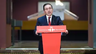 El ministro de Asuntos Exteriores, Unión Europea y Cooperación, José Manuel Albares, preside la inauguración de la exposición 'La mitad del mundo. La mujer en el México indígena', a 31 de octubre de 2025, en Madrid (España). La exposición ha sido organizada por la AECID junto al Instituto Nacional de Antropología e Historia de México (INAH).