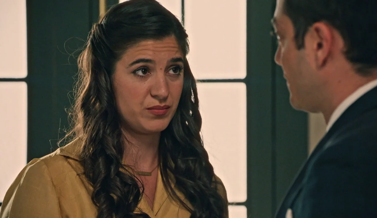 Carmen le cuenta la historia de David a su marido: “Fue muy importante en el pasado”