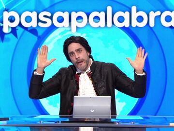 ¿De qué va disfrazado Roberto Leal por Halloween? El presentador pide opinión a las redes sociales