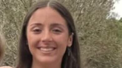 Muere Finley Bone, futbolista de 21 años, tras ser impactada por un rayo mientras entrenaba