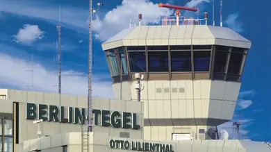 El aeropuerto de Berlín suspende su actividad durante dos horas por la presencia de drones El aeropuerto de Berlín suspende su actividad durante dos horas por la presencia de drones