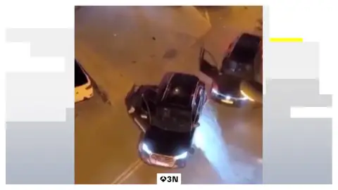 Tirotean un coche y secuestran a su conductor en Madrid Tirotean un coche y secuestran a su conductor en Madrid