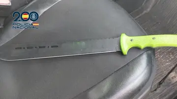 El machete incautado por la Policía Nacional El machete incautado por la Policía Nacional