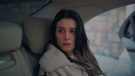 Ferit la olvida y Serter vuelve a su vida: Pelin se adentra en un nuevo infierno en Una nueva vida Ferit la olvida y Serter vuelve a su vida: Pelin se adentra en un nuevo infierno en Una nueva vida