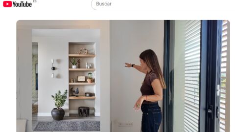 La habitación de su hija Roma de la nueva casa en Menorca de Laura Escanes