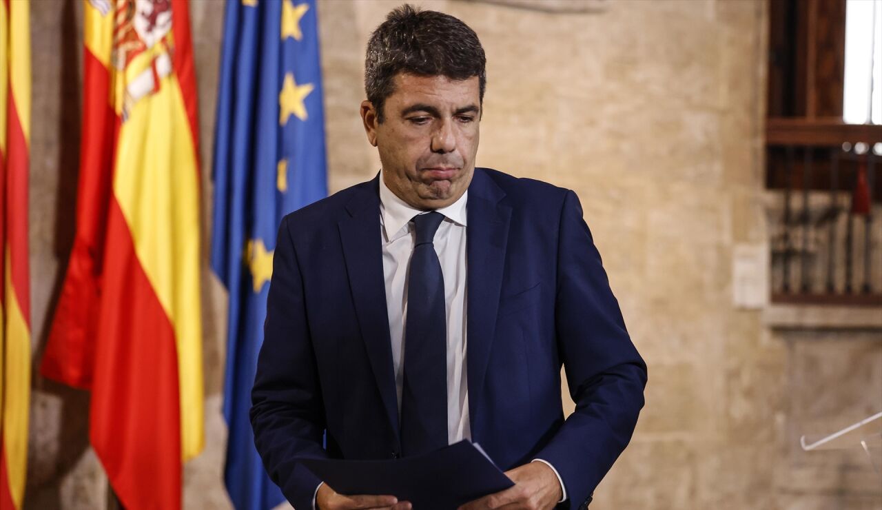 Carlos Maz&oacute;n anuncia su dimisi&oacute;n