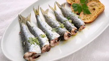 Receta exprés de Karlos Arguiñano: sardinas al horno en 6 minutos Receta exprés de Karlos Arguiñano: sardinas al horno en 6 minutos
