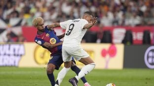 Lamine Yamal y Mbapp&eacute; en un partido