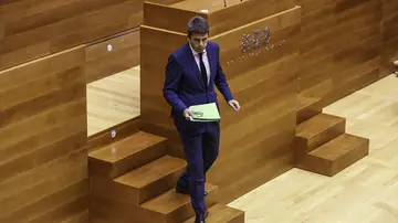 Carlos Mazón en una sesión plenaria en Les Corts Valencianes Carlos Mazón en una sesión plenaria en Les Corts Valencianes