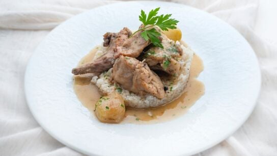 Receta de conejo expr&eacute;s con arroz blanco, de Argui&ntilde;ano: &iexcl;No te podr&aacute;s resistir!