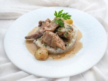 Receta de conejo exprés con arroz blanco, de Arguiñano: ¡No te podrás resistir!