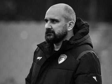 Mladen Zizovic, entrenador del Radnički 1923,