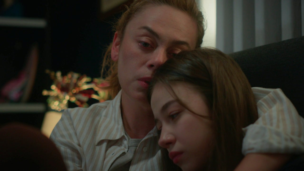 Bahar comparte con Umay su historia más dura para ayudarla a superar la muerte de Timur Bahar comparte con Umay su historia más dura para ayudarla a superar la muerte de Timur