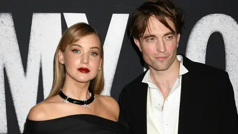 Jennifer Lawrence con Robert Pattinson Jennifer Lawrence con Robert Pattinson