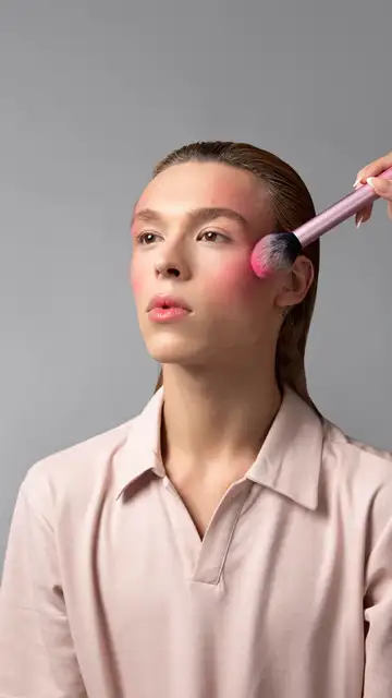 Aplicación de colorete Aplicación de colorete