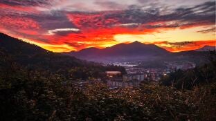 Puesta de sol en Llodio (&Aacute;lava)