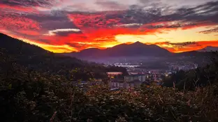 Puesta de sol en Llodio (Álava) Puesta de sol en Llodio (Álava)