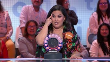 El cómico lapsus de Laura Galán rememorando la confusión viral de ‘The rhythm of the night’ El cómico lapsus de Laura Galán rememorando la confusión viral de ‘The rhythm of the night’